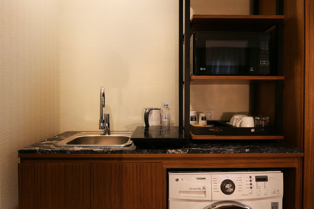 Circle Hotel Incheon Bagian luar foto