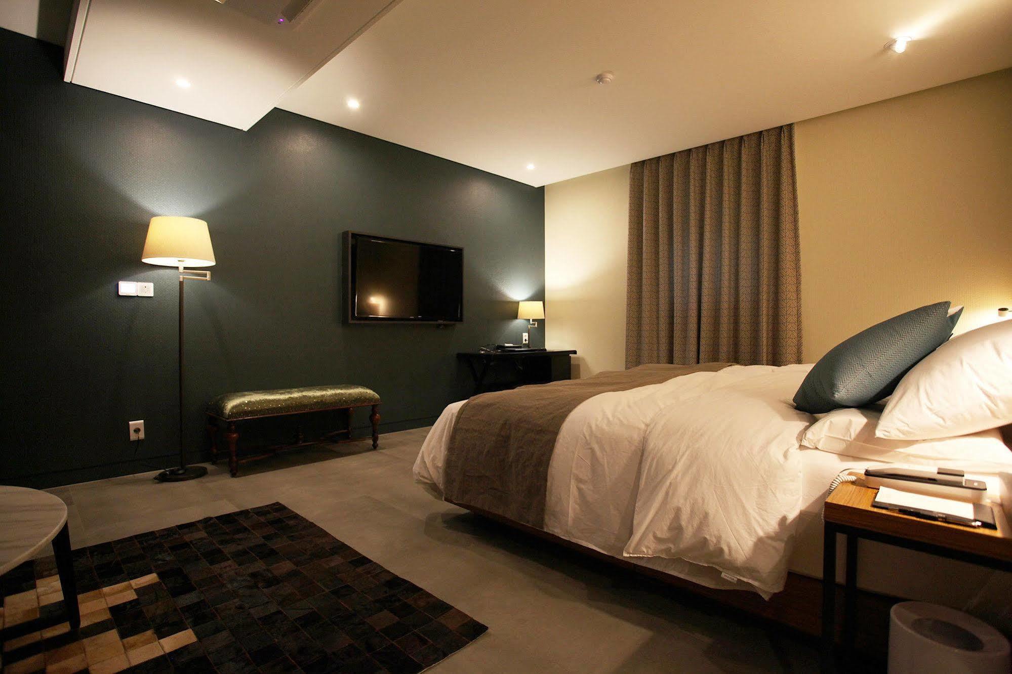 Circle Hotel Incheon Bagian luar foto